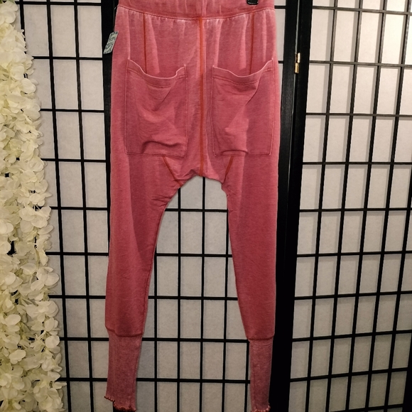 Free People Cozy All Day Harem Leggin Winding Roads Sizes Small and Medium - Picture 4 of 5
